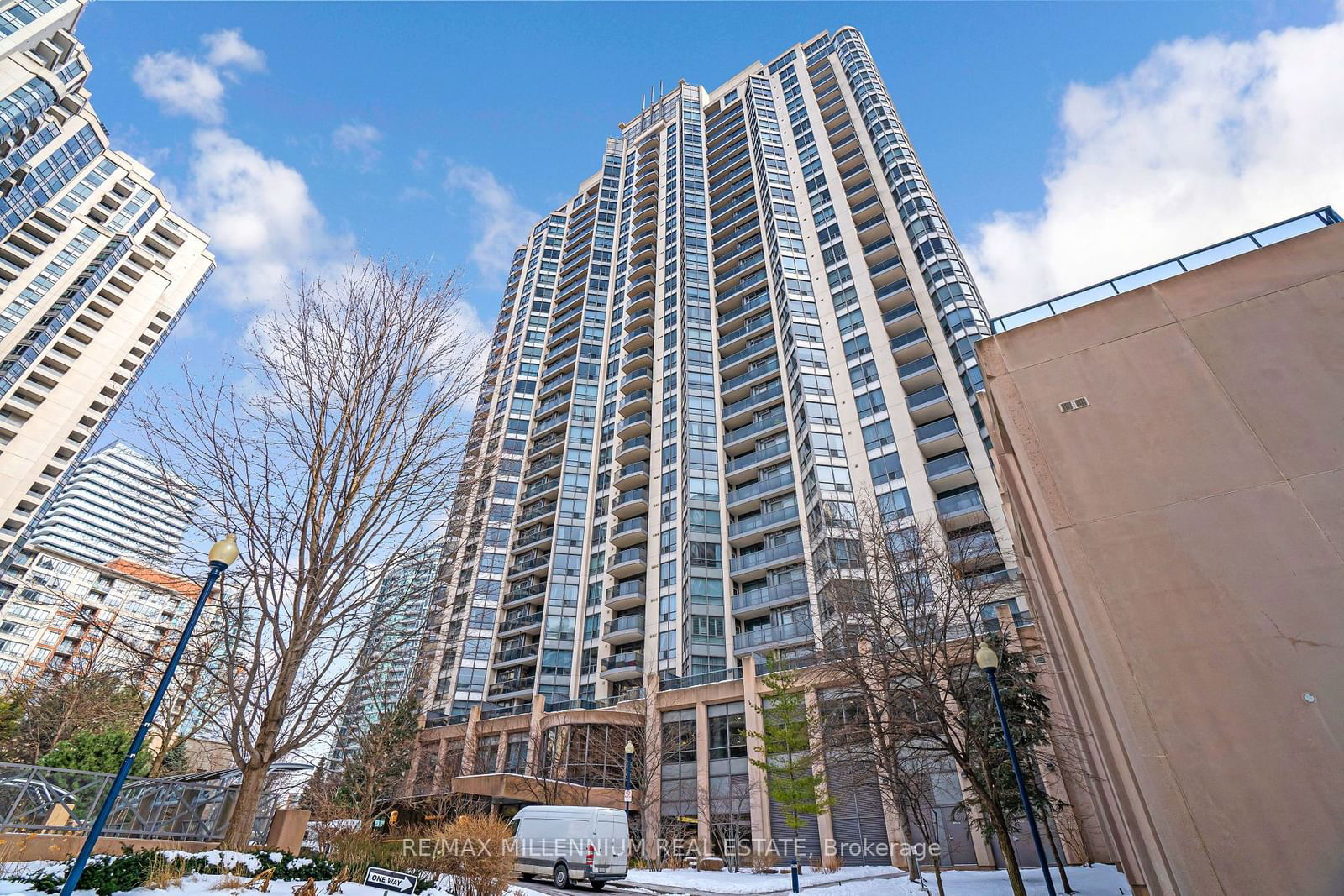 Condo for sale at 908-10 Northtown Way, Toronto, Willowdale East, M2N 7L4 - MLS: C11969597