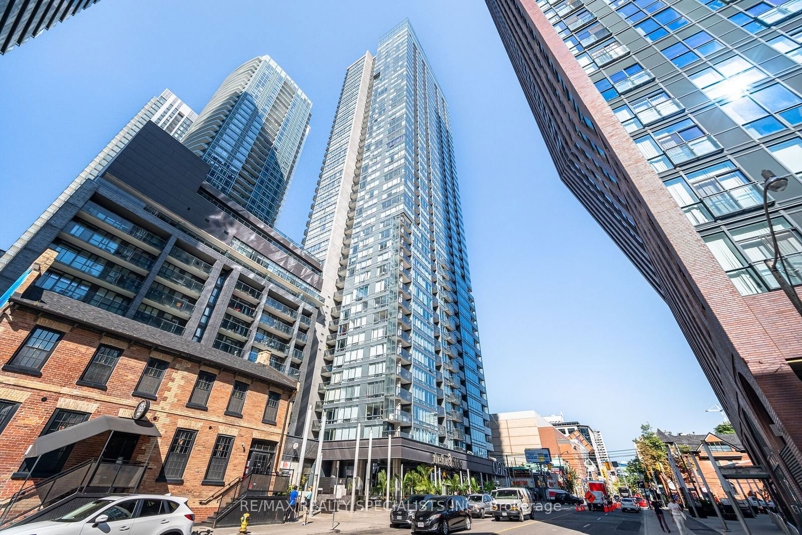 Condo for lease at 511-295 Adelaide Street, Toronto, Waterfront Communities C1, M5V 0L4 - MLS: C11969626