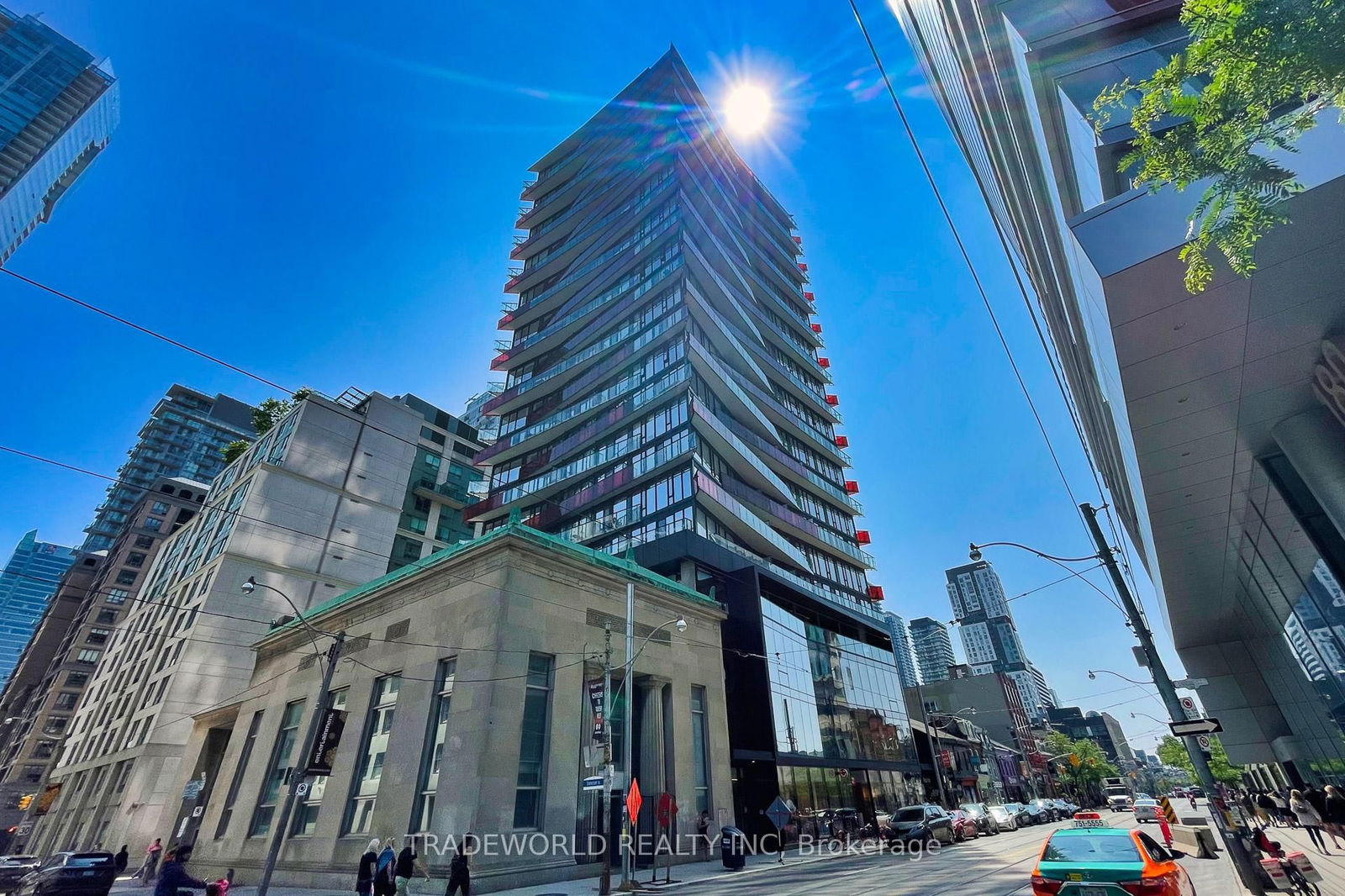 Condo leased at 2015-215 Queen Street, Toronto, Waterfront Communities C1, M5V 1Z4 - MLS: C11969790