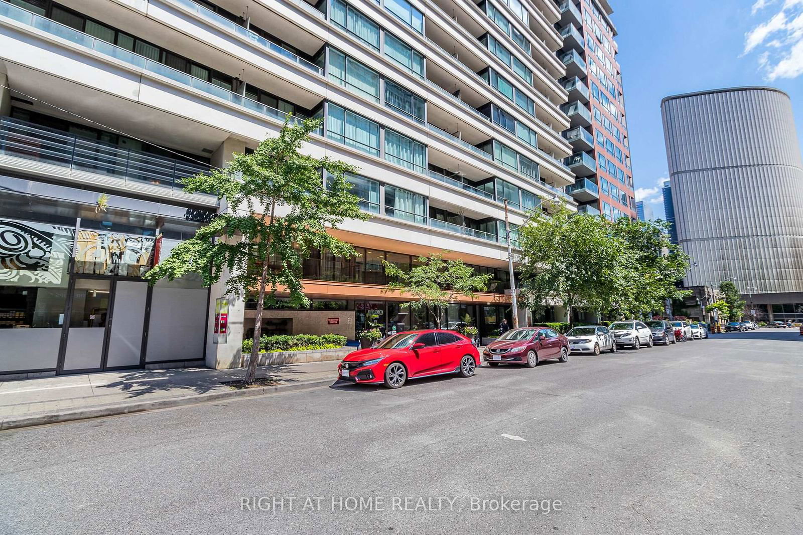 Condo leased at 1038-111 Elizabeth Street, Toronto, Bay Street Corridor, M5G 1P7 - MLS: C11969860