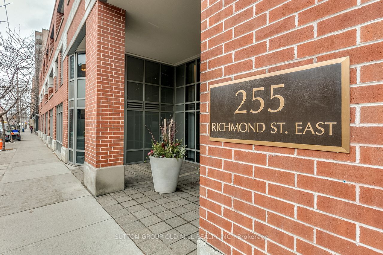 Condo for lease at PH2-255 Richmond Street, Toronto, Moss Park, M5A 4T7 - MLS: C11969895