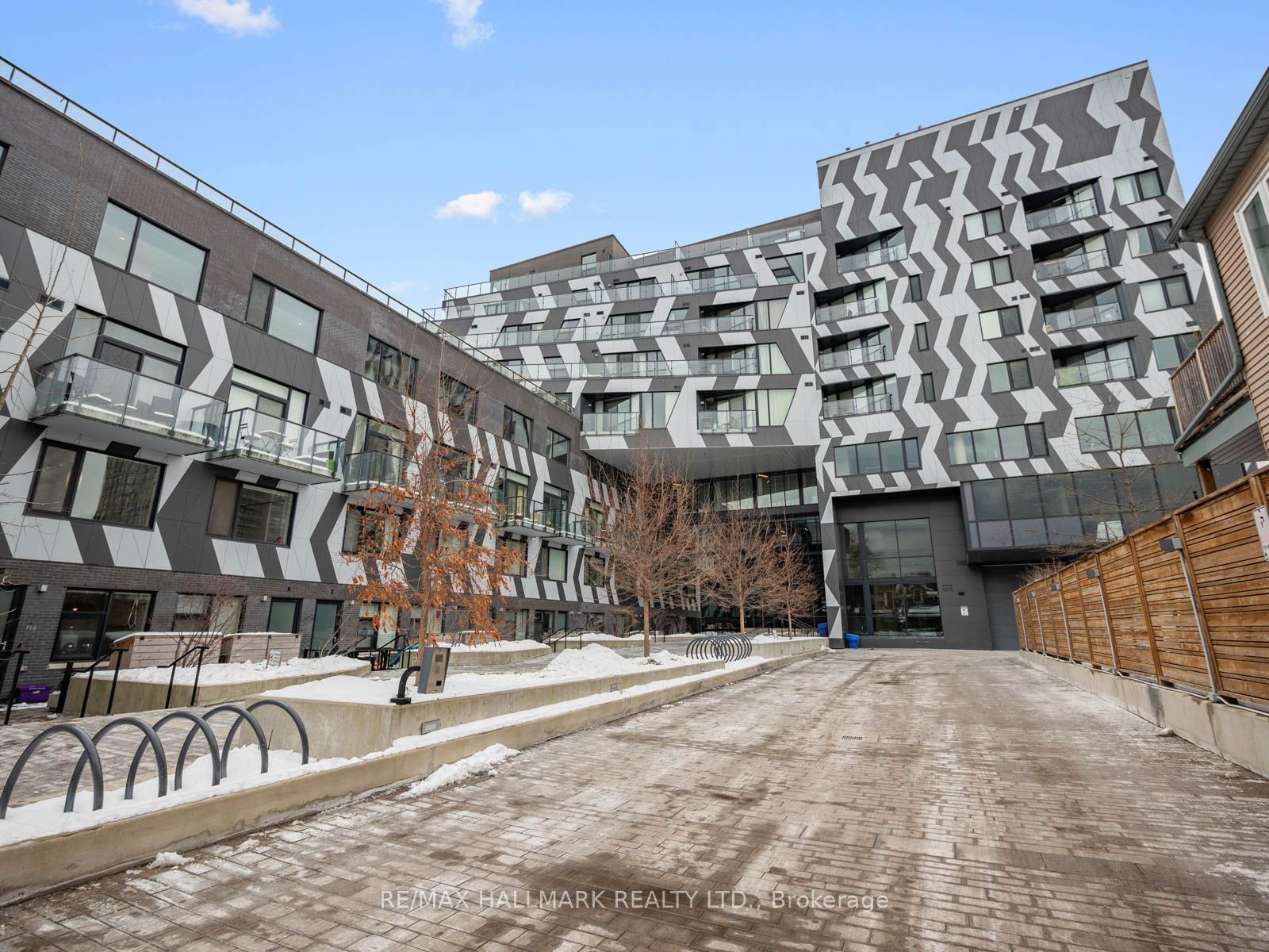 Condo sold at 605-138 St. Helens Avenue, Toronto, Dufferin Grove, M6H 0B8 - MLS: C11969924