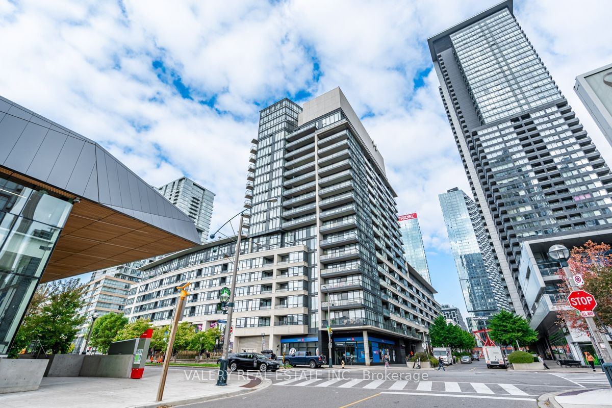 Condo for lease at 710-8 Telegram Mews, Toronto, Waterfront Communities C1, M5V 3Z5 - MLS: C11969937