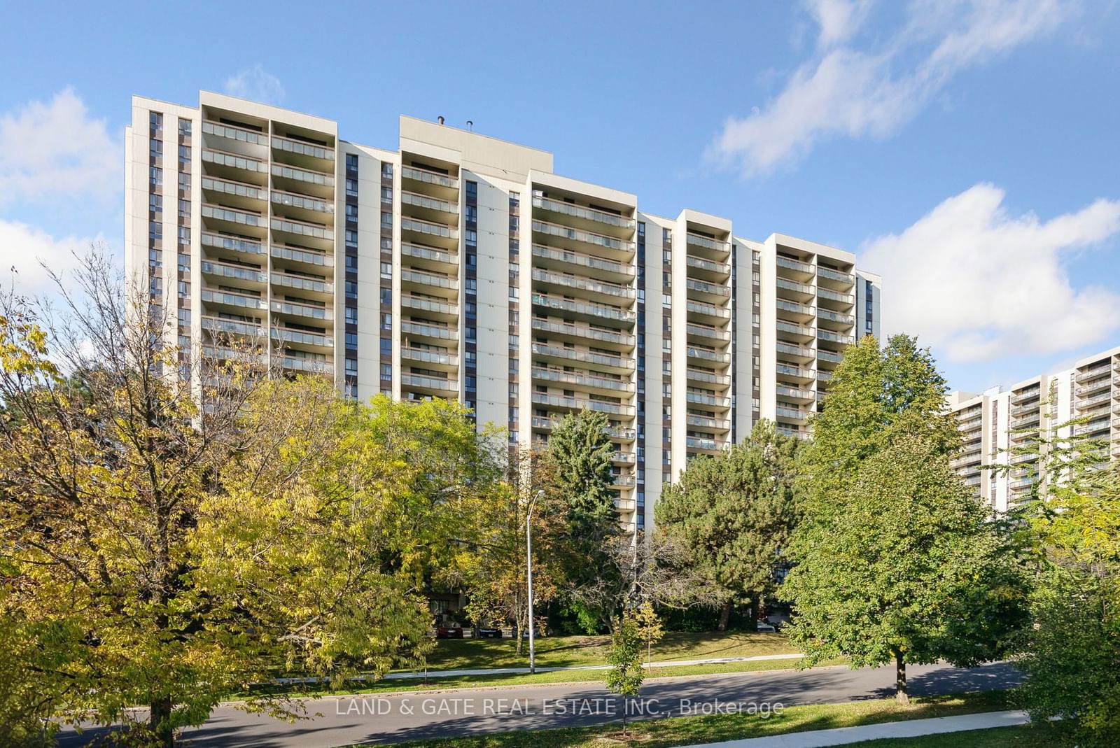 Condo for lease at 702-260 Seneca Hill Drive, Toronto, Don Valley Village, M2J 4S6 - MLS: C11970138