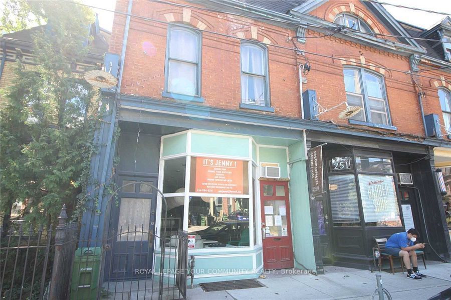 Commercial/Retail leased at 253 Gerrard Street, Toronto, Moss Park, M5A 2G1 - MLS: C11970257