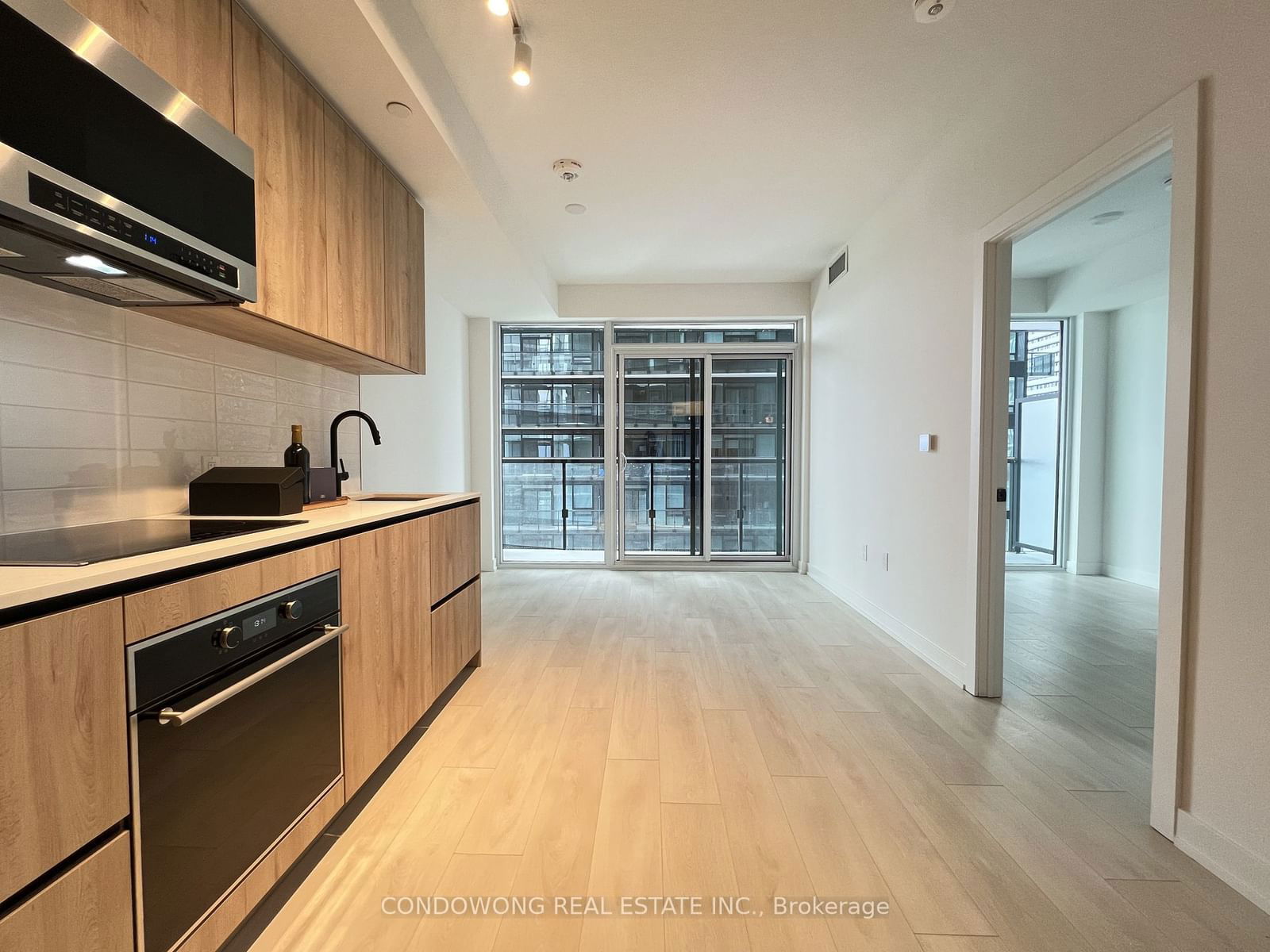 Condo leased at 2313-117 Broadway Avenue, Toronto, Mount Pleasant West, M4P 1V3 - MLS: C11970269