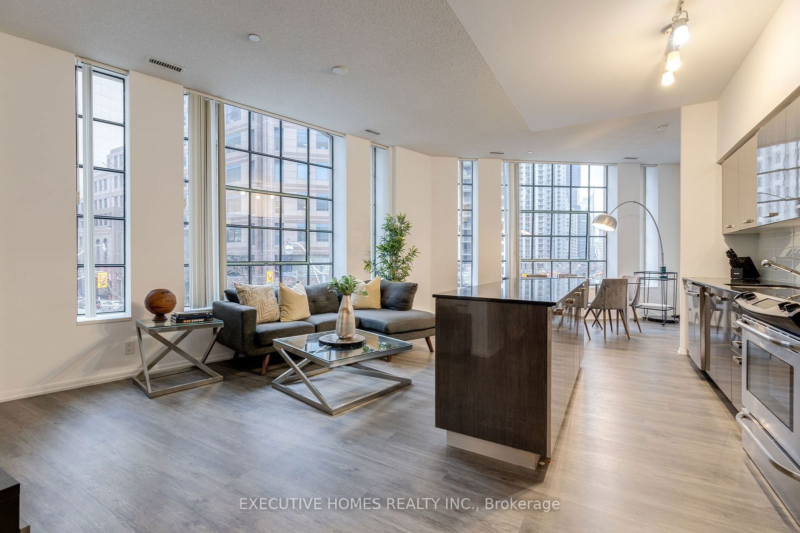 Condo for sale at 203-832 Bay Street, Toronto, Bay Street Corridor, M5S 1Z6 - MLS: C11970447