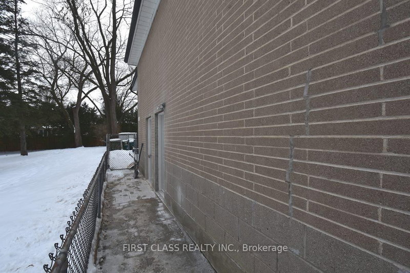 1 - 113 Holcolm Rd, Toronto, M2N 2E1 | Image 2