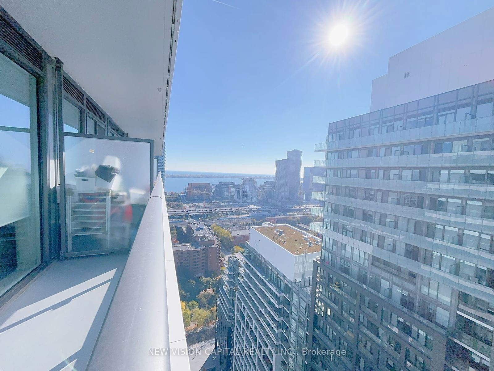 Condo for lease at 2811-70 Princess Street, Toronto, Waterfront Communities C8, M5A 0X6 - MLS: C11970984