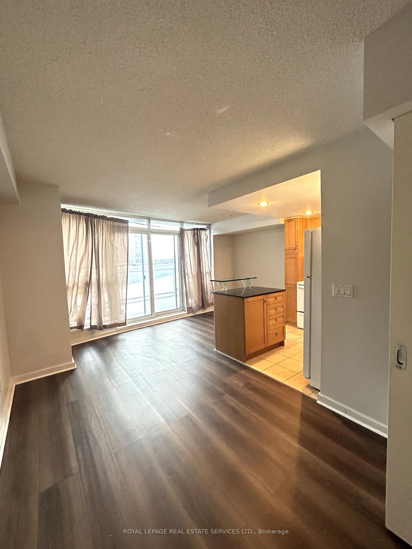 Condo leased at 408-8 York Street, Toronto, Waterfront Communities C1, M5J 2Y2 - MLS: C11971088