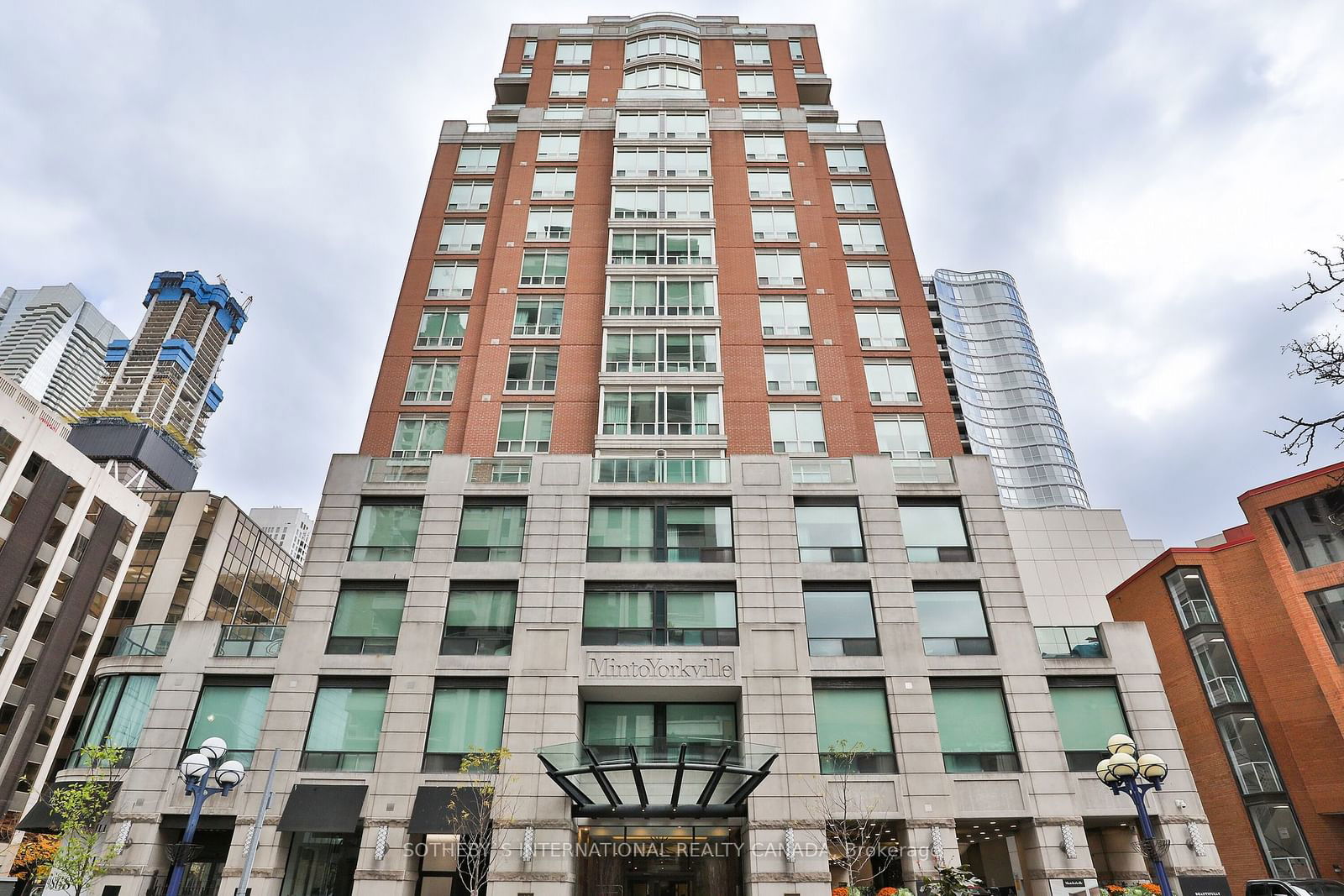 Condo for lease at 15E-61 Yorkville Avenue, Toronto, Annex, M5R 1B7 - MLS: C11971485