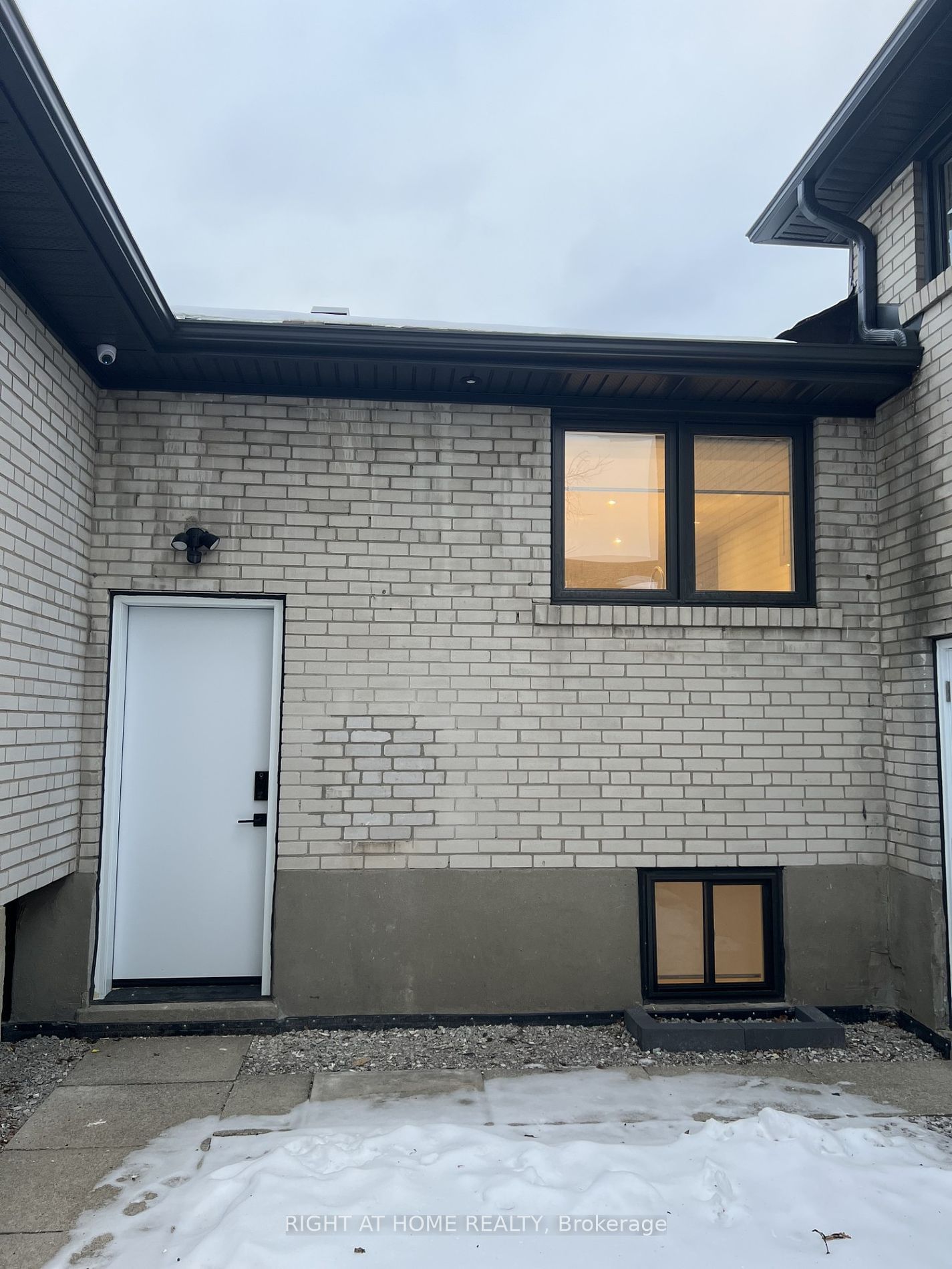 Detached House for lease at Lower Level Apartment-220 Honiton Street, Toronto, Bathurst Manor, M3H 5N8 - MLS: C11971506