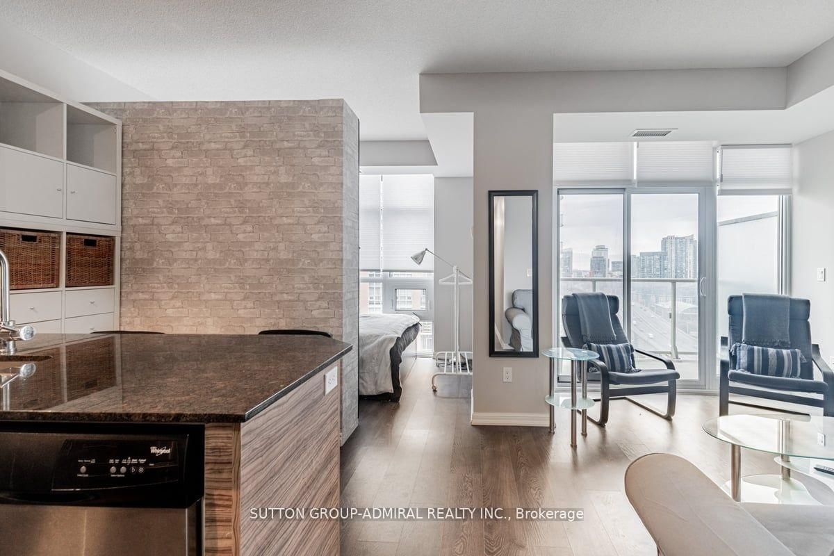 Condo for lease at 2002-75 East Liberty Street, Toronto, Niagara, M6K 0A2 - MLS: C11972003