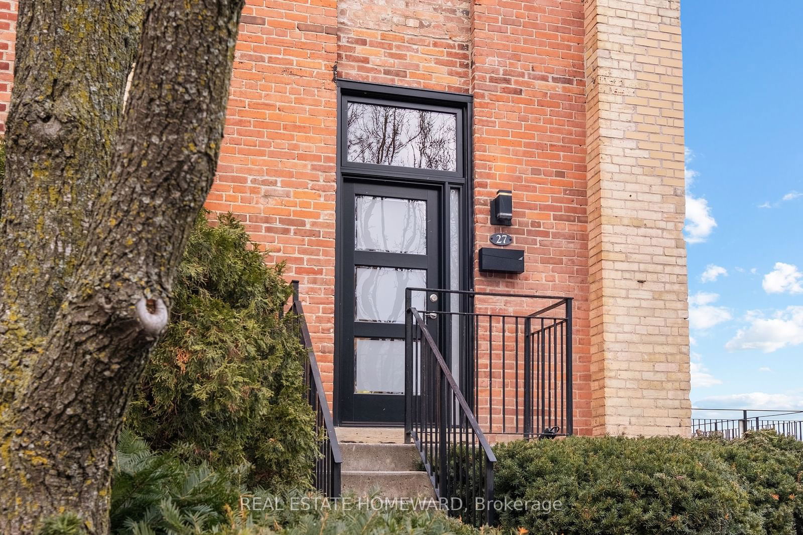 Townhouse for sale at 27 Old Brewery Lane, Toronto, Regent Park, M5A 3P2 - MLS: C11972093