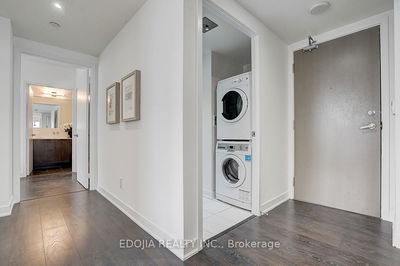Unit 5910 — 88 harbour St, Toronto - Waterfront Communities C1 image-0-3