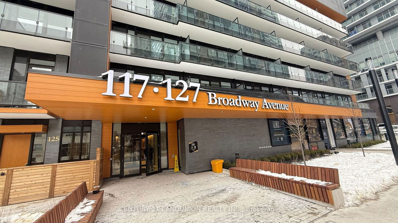 Condo for lease at 2411-117 Broadway Avenue, Toronto, Mount Pleasant West, M4P 1V3 - MLS: C11972243