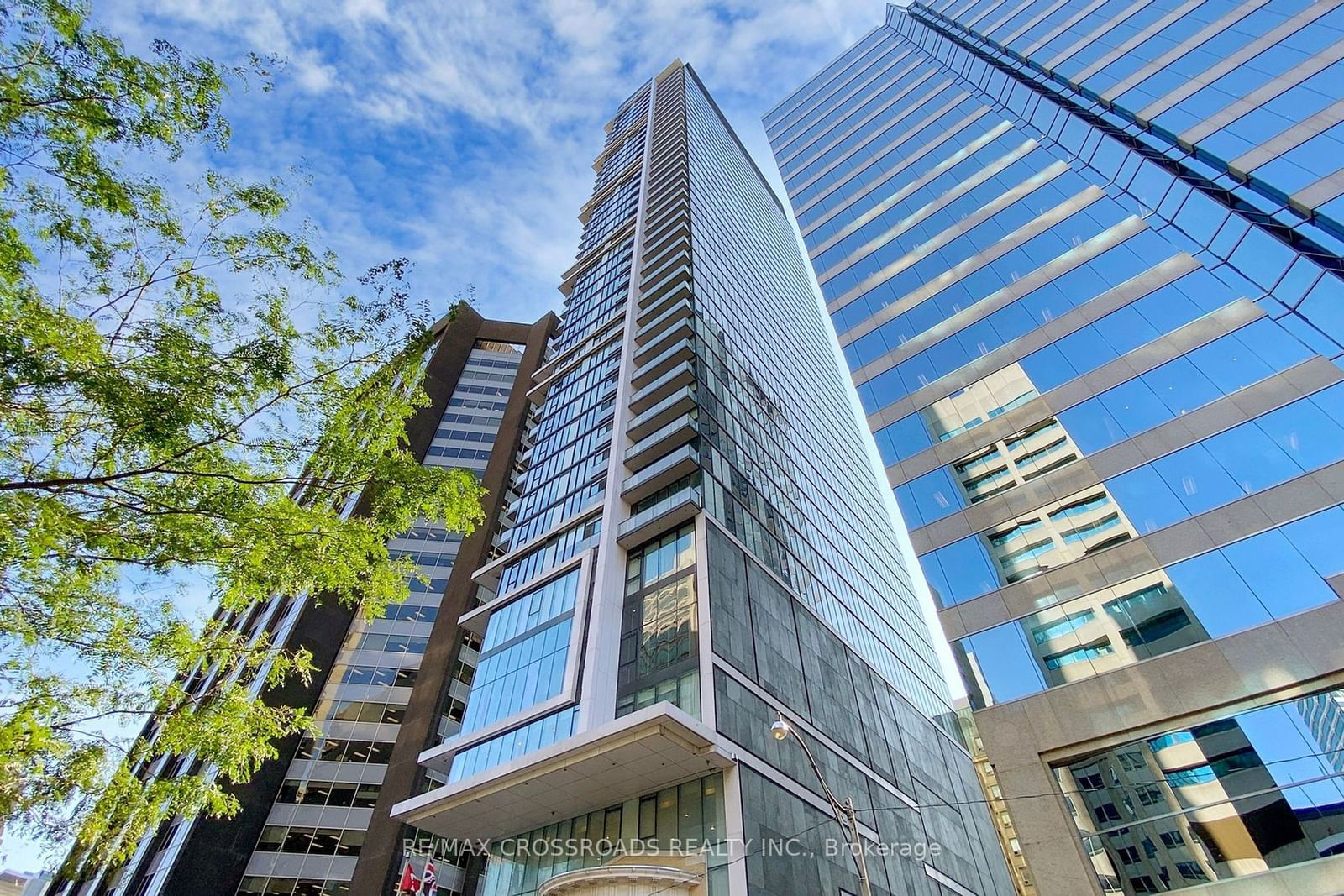 Condo for sale at 2502-426 University Avenue, Toronto, University, M5G 1S9 - MLS: C11973635