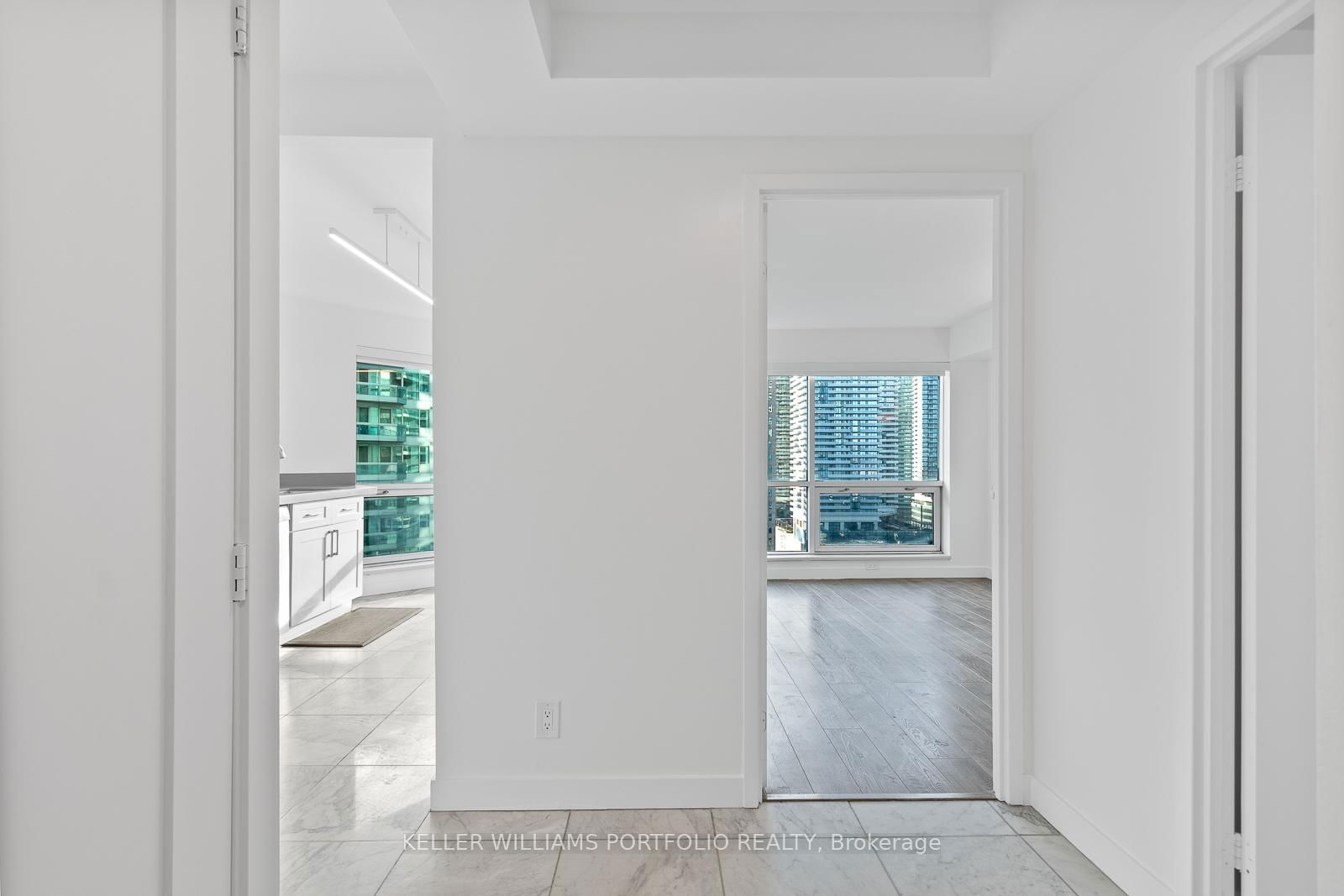 Condo for sale at 2212-10 Yonge Street, Toronto, Waterfront Communities C1, M5E 1R4 - MLS: C11973985