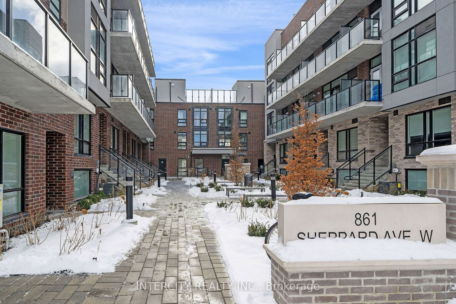 Townhouse for sale at 46-861 Sheppard Avenue, Toronto, Clanton Park, M3H 0G2 - MLS: C11974059