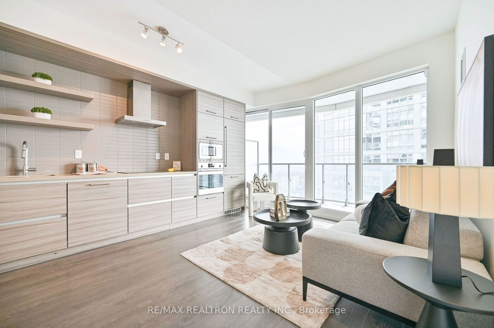 Condo for sale at 4205-2221 Yonge Street, Toronto, Mount Pleasant West, M4S 2B4 - MLS: C11974303