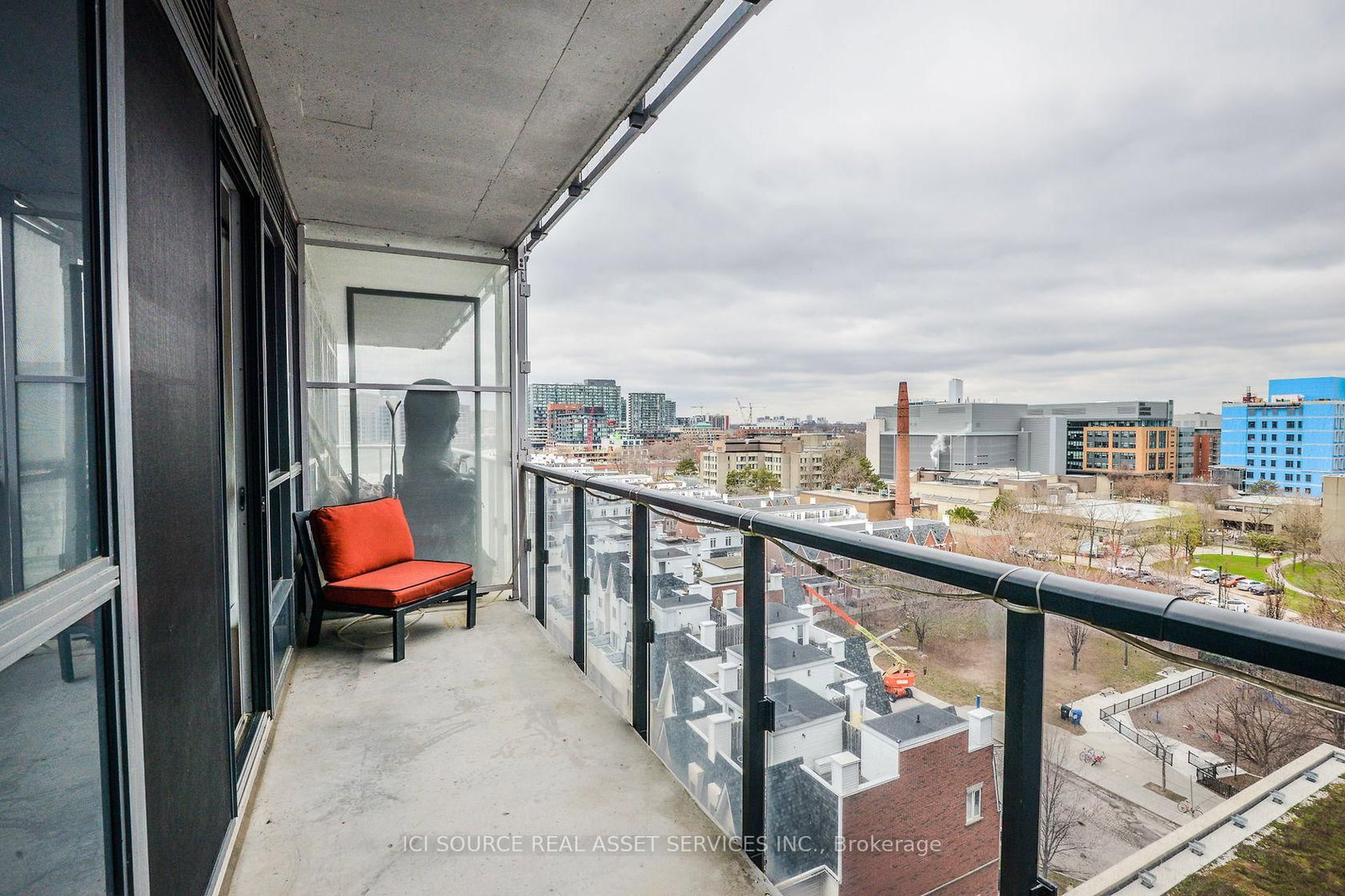Listing Image 10