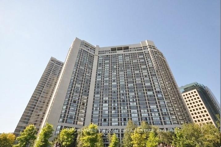 Condo for lease at 823-33 Harbour Square, Toronto, Waterfront Communities C1, M5J 2G2 - MLS: C11974469