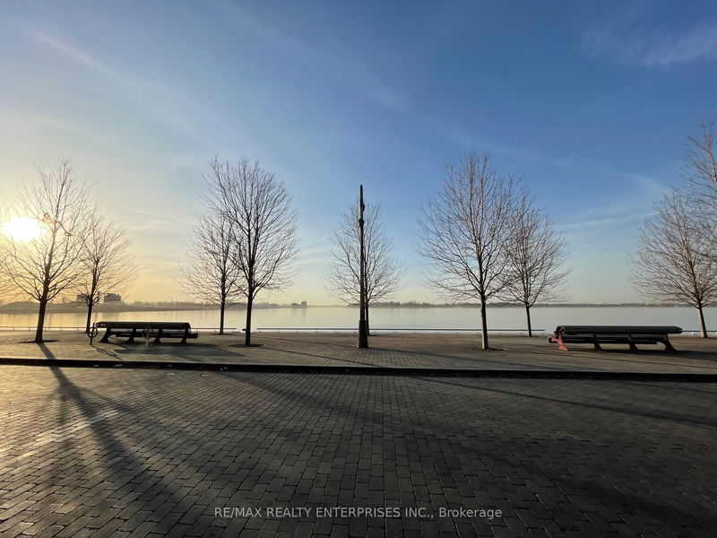 1 Edgewater Dr #212, Toronto, Ontario