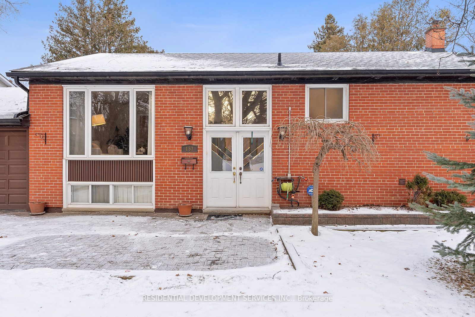 Detached House sold at 157 Duncairn Road, Toronto, Banbury-Don Mills, M3B 1C9 - MLS: C11974662