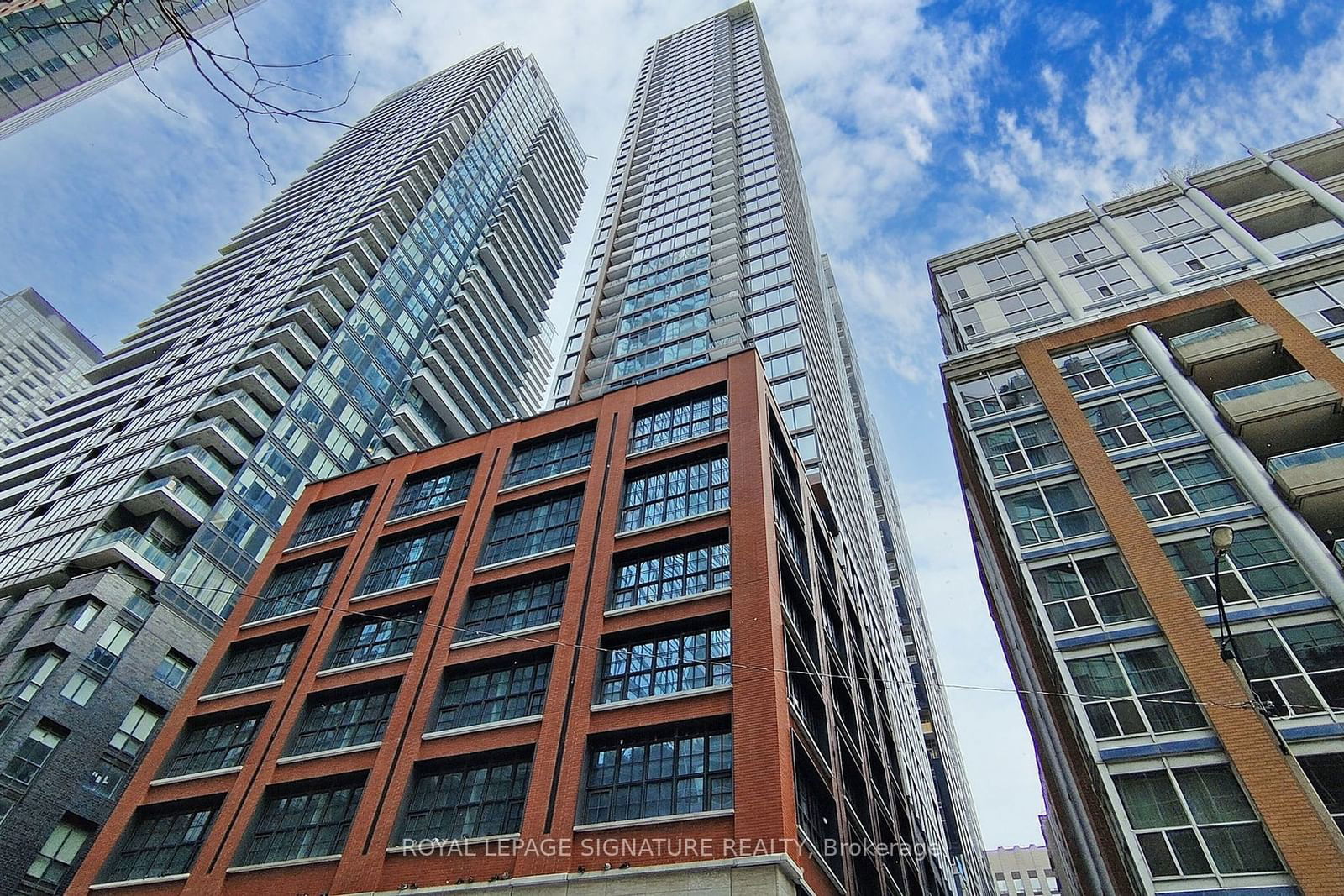 Condo for lease at 618-55 Mercer Street, Toronto, Waterfront Communities C1, M5V 3W2 - MLS: C11974735