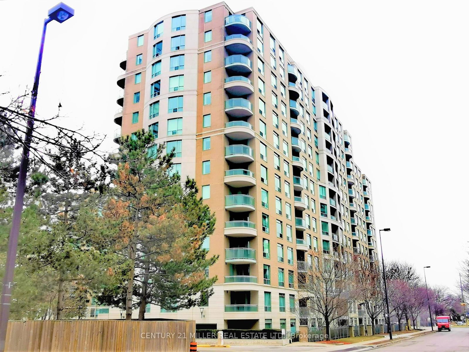 Condo for lease at 402-8 Pemberton Avenue, Toronto, Newtonbrook East, M2M 4K8 - MLS: C11974782