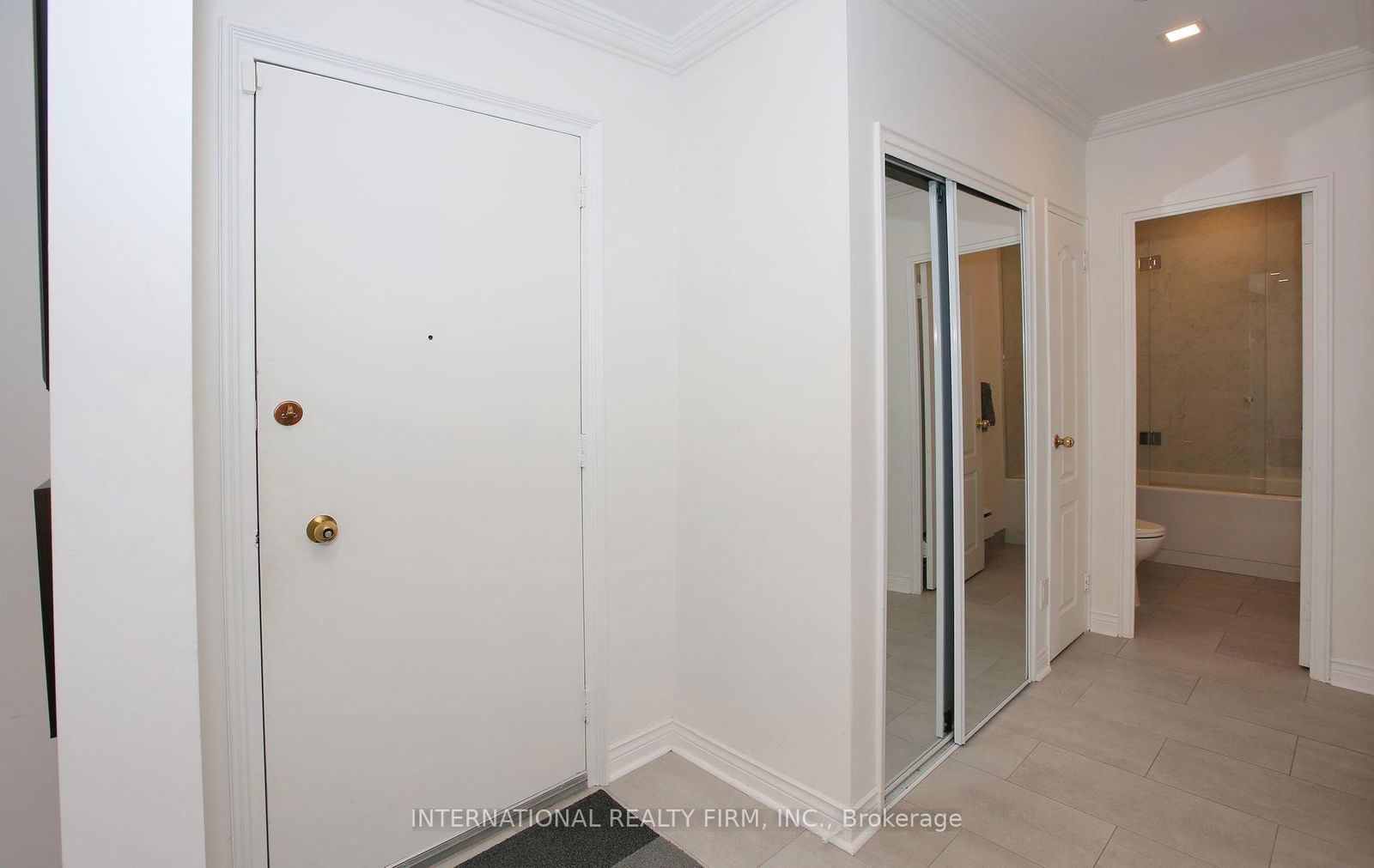 Condo for lease at 405-219 Wilson Street, Toronto, Bedford Park-Nortown, M5M 3B2 - MLS: C11974844