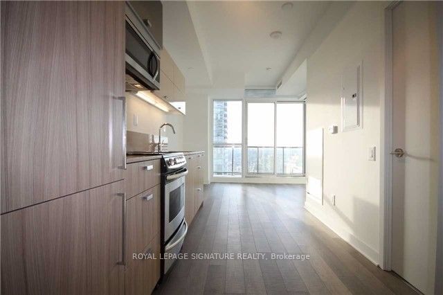 Condo for lease at 4003-290 Adelaide Street, Toronto, Waterfront Communities C1, M5V 1P6 - MLS: C11974900