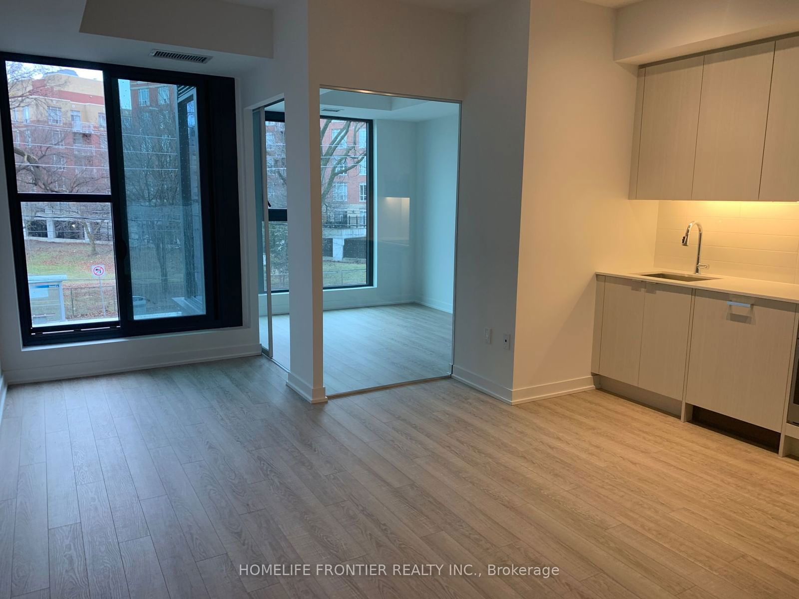 Condo for lease at 210-250 Lawrence Avenue, Toronto, Lawrence Park North, M5M 1B2 - MLS: C11975121