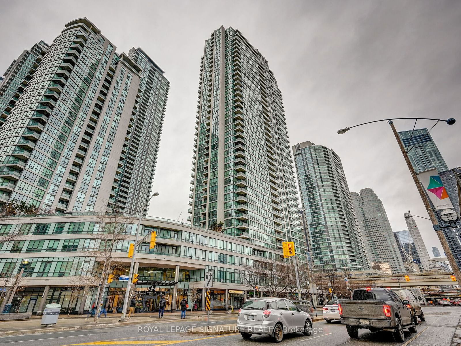 Condo for lease at 1202-16 Yonge Street, Toronto, Waterfront Communities C1, M5E 2A1 - MLS: C11975309