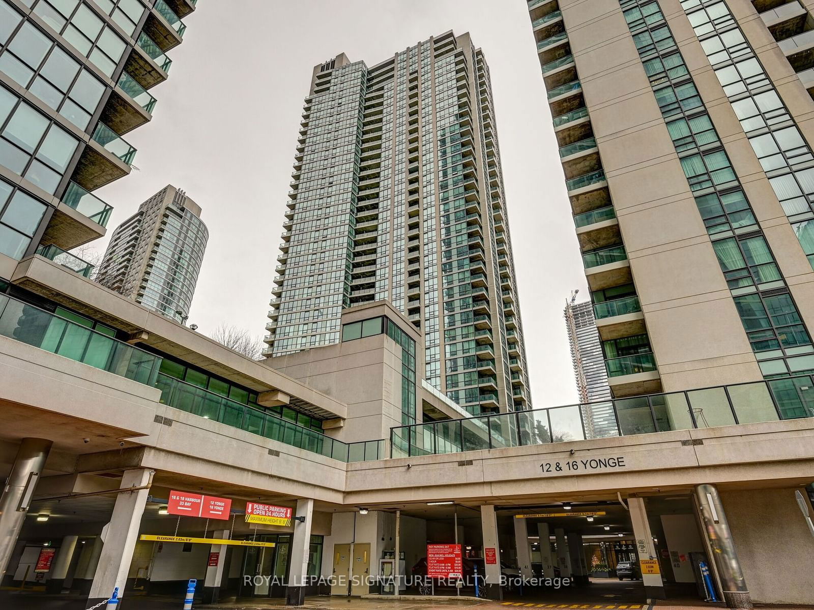 Condo for lease at 1202-16 Yonge Street, Toronto, Waterfront Communities C1, M5E 2A1 - MLS: C11975309