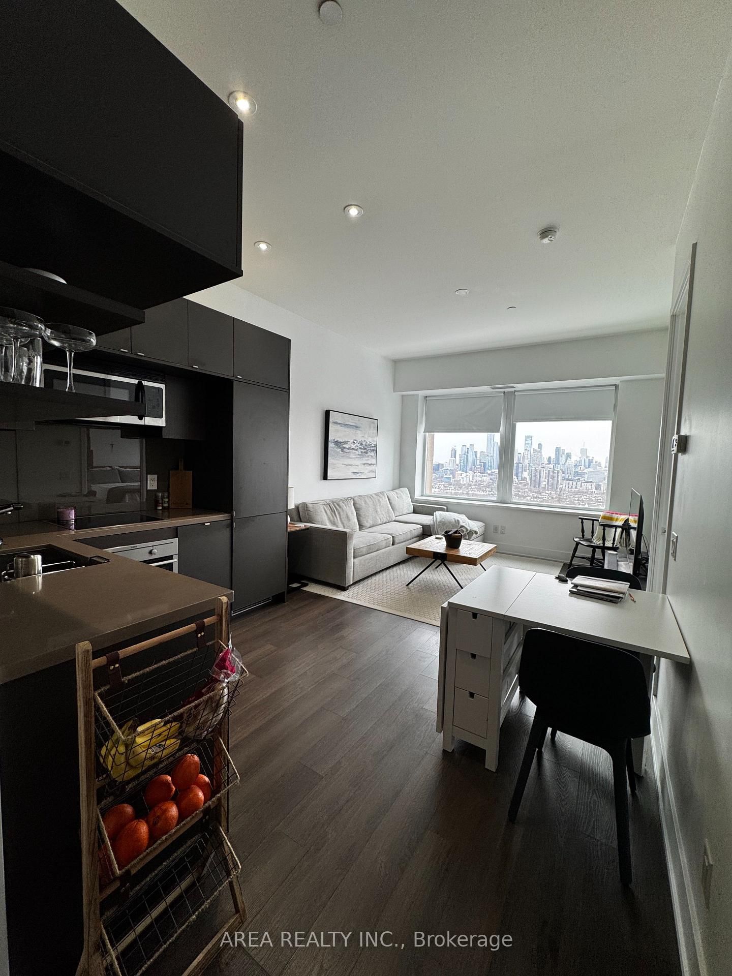 Condo leased at 1418-111 St Clair Avenue, Toronto, Yonge-St. Clair, M4V 1N5 - MLS: C11975449