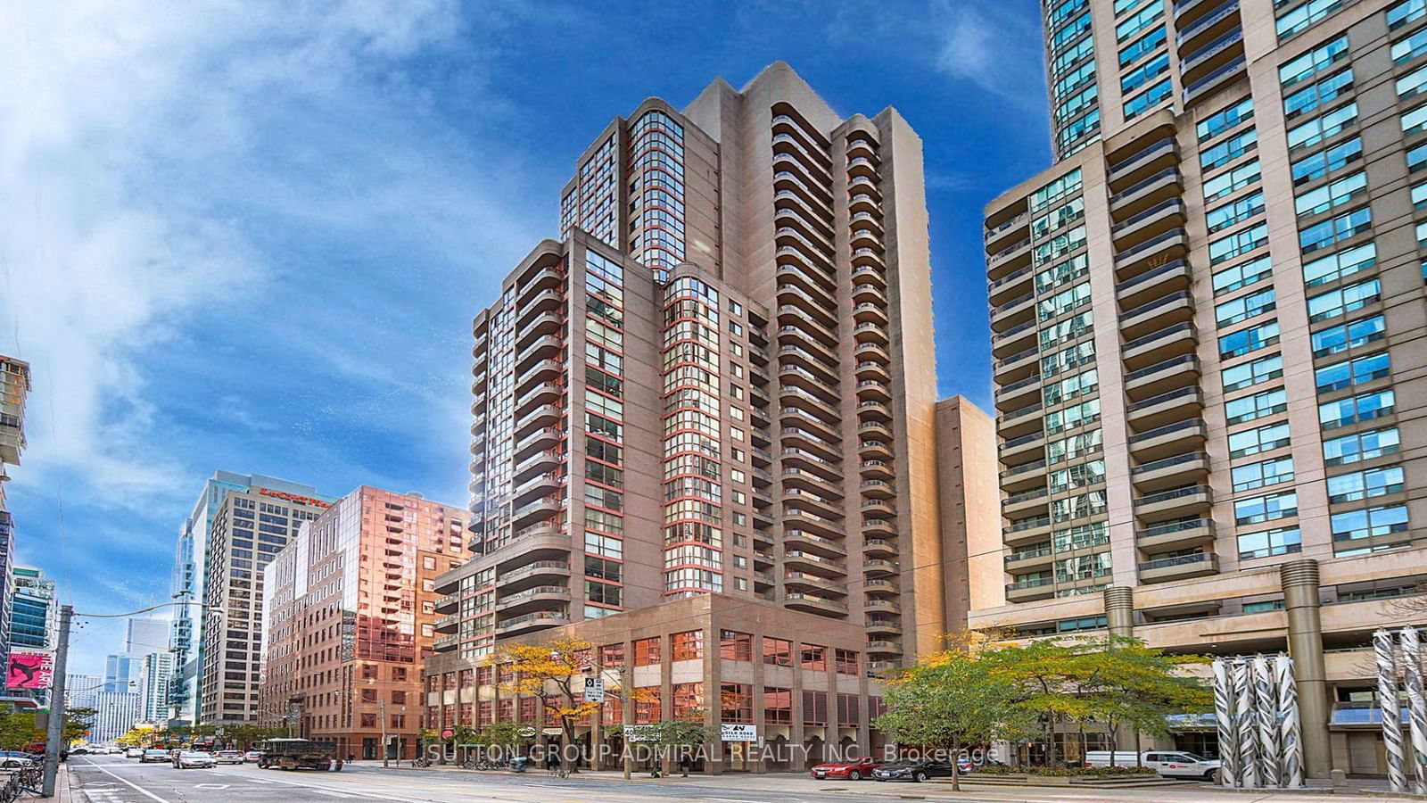 Condo for lease at 605-736 Bay Street, Toronto, Bay Street Corridor, M5G 2M4 - MLS: C11975526