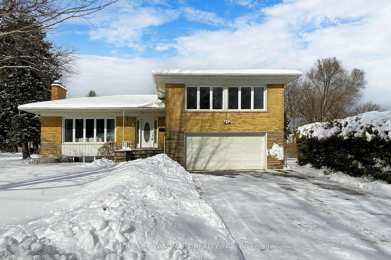 Detached House for sale at 6 Morewood Crescent, Toronto, Bayview Village, M2K 1L7 - MLS: C11975669