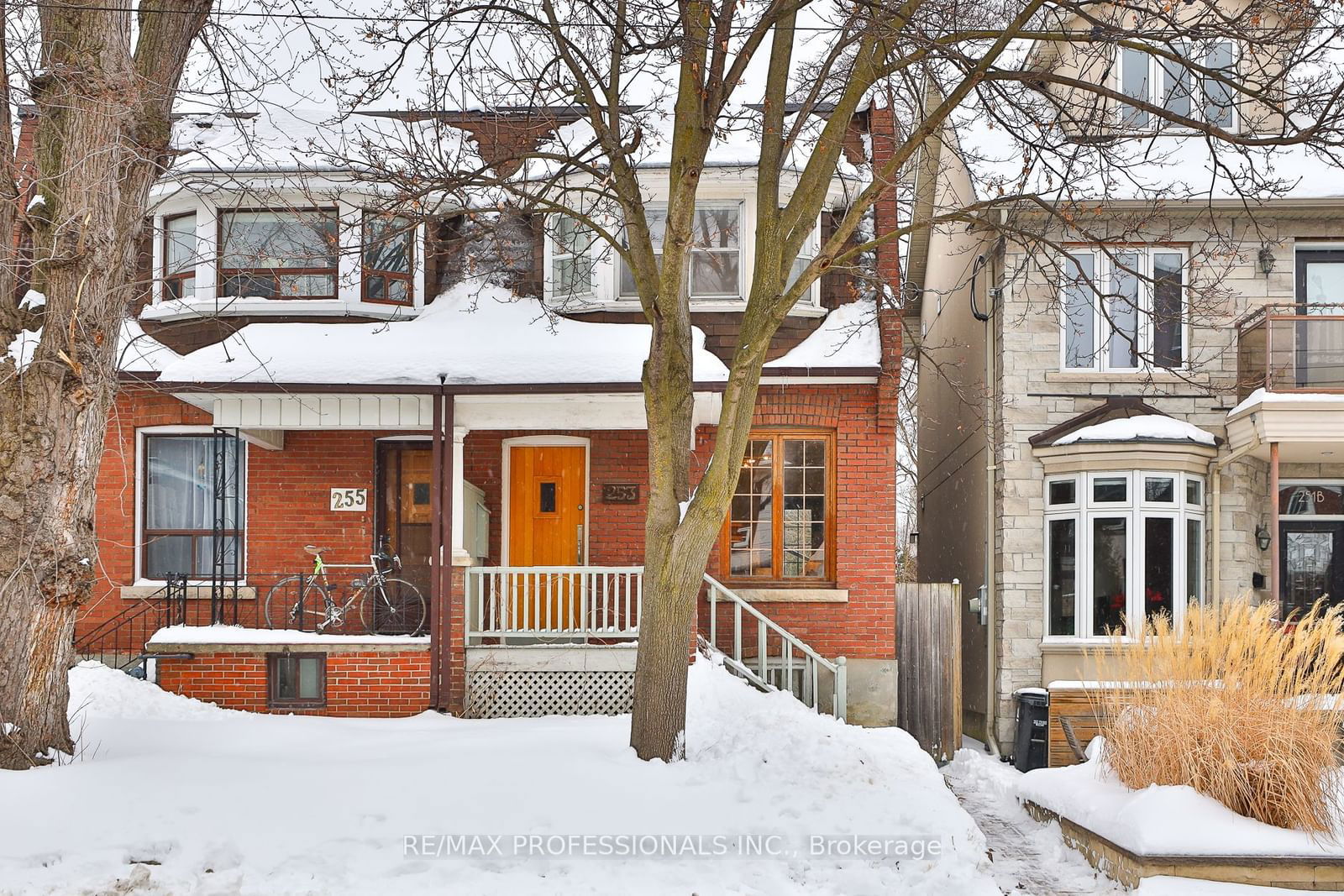 Semi-Detached House for sale at 253 Howland Avenue, Toronto, Annex, M5R 3B7 - MLS: C11975811