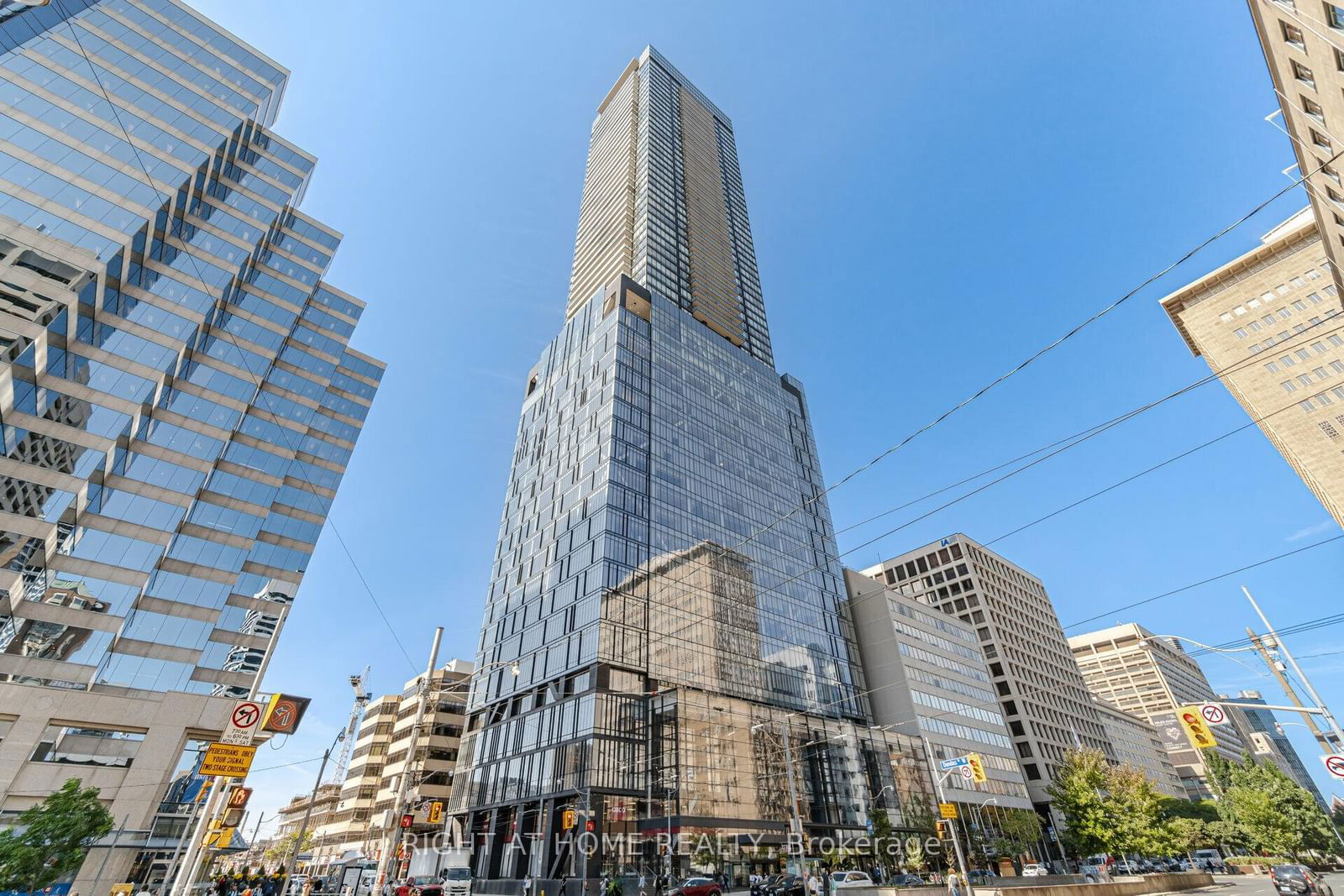 Condo for sale at 2507-488 University Avenue, Toronto, Kensington-Chinatown, M5G 0C1 - MLS: C11975977