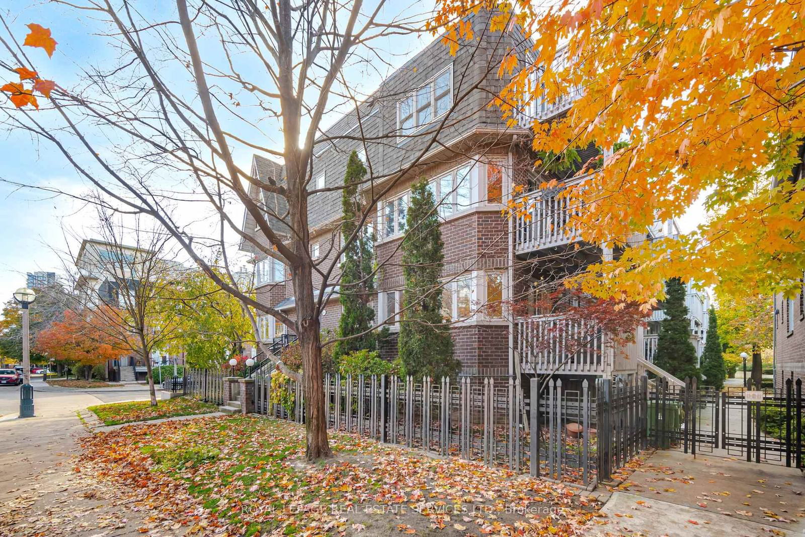 Townhouse for sale at 24A Massey Street, Toronto, Niagara, M6J 3T7 - MLS: C11976190