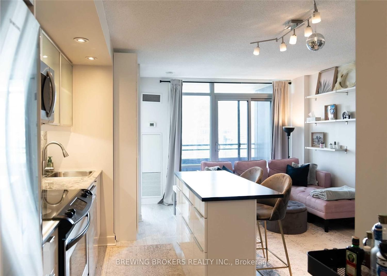 Condo for lease at 3311-25 Telegram Mews, Toronto, Waterfront Communities C1, M5V 3Z1 - MLS: C11976469