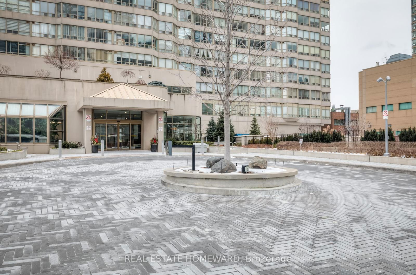 Condo leased at 202-30 Greenfield Avenue, Toronto, Willowdale East, M2N 6N3 - MLS: C11976503