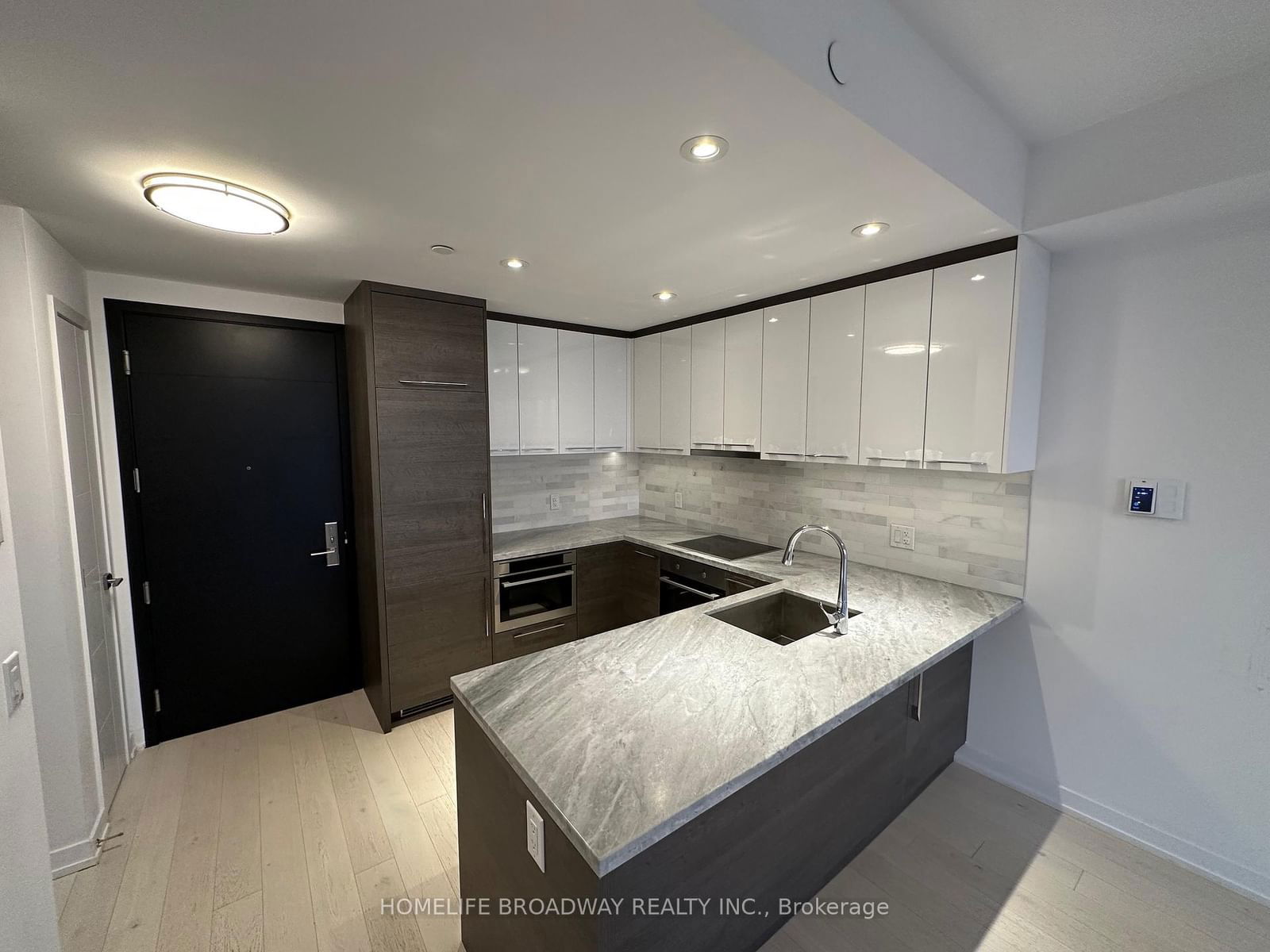 Condo for lease at 3012-488 University Avenue, Toronto, University, M5G 0C1 - MLS: C11976923