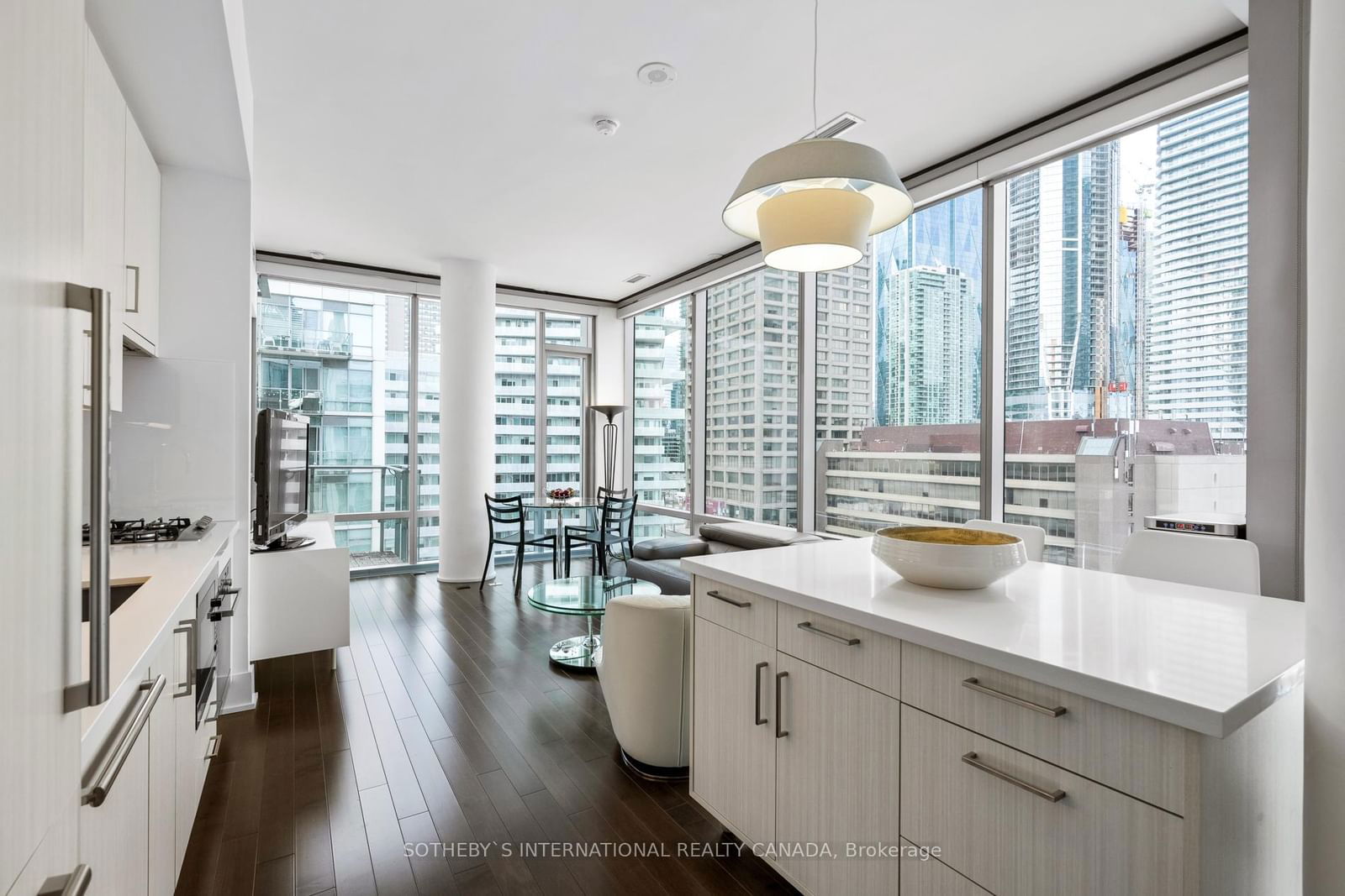 Condo for sale at 803-39 Queens Quay, Toronto, Waterfront Communities C8, M5E 0A5 - MLS: C11976945