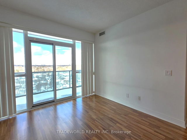 1023 - 35 Brian Peck Crescent