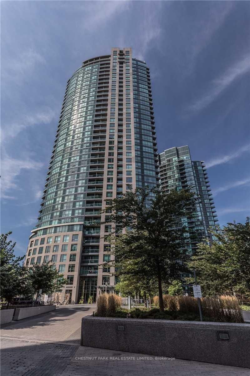 home for lease on 518-219 Fort York Boulevard