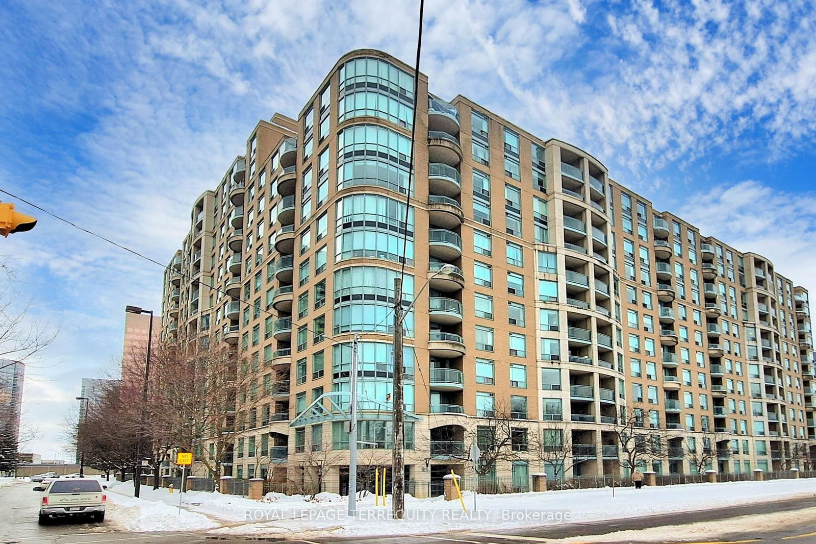 Condo sold at PH00-18 Pemberton Avenue, Toronto, Newtonbrook East, M2M 4K9 - MLS: C11977105