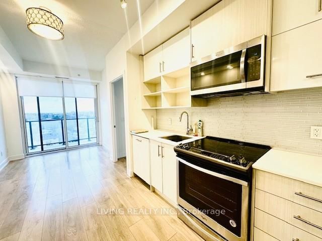 Condo leased at 806-128 Fairview Mall Drive, Toronto, Don Valley Village, M2J 2Z1 - MLS: C11977160