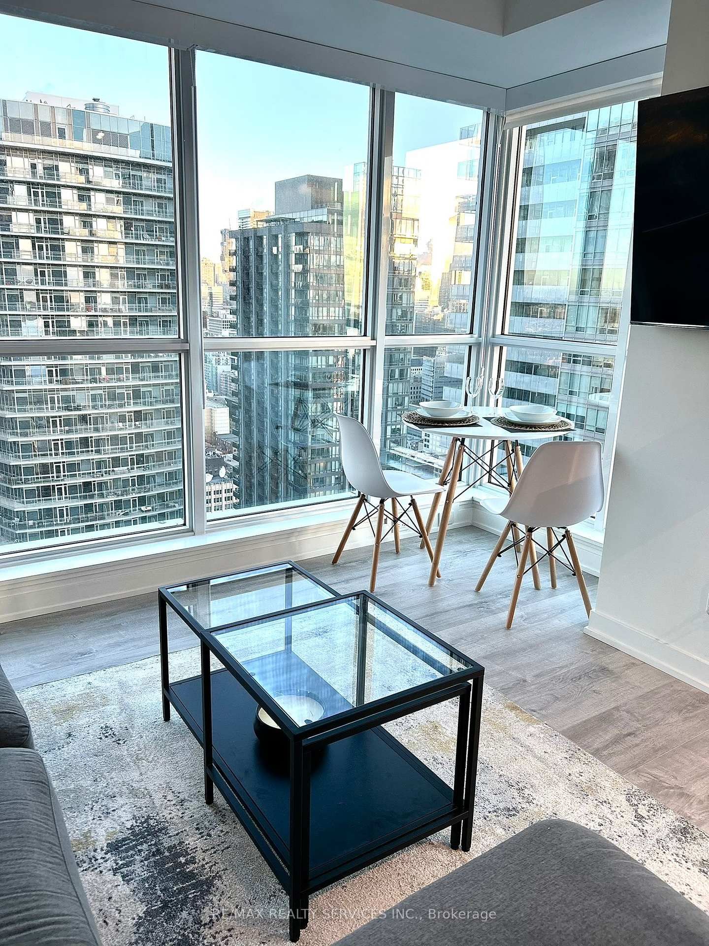 Condo for lease at 4106-327 King Street, Toronto, Waterfront Communities C1, M5V 0W7 - MLS: C11977341